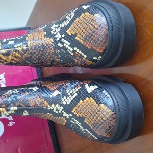 Circus Iris, Spice, MLT SNKPRY Lug Sole Boots- 7.5